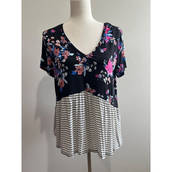 Eyeshadow Tops - Eyeshadow V-neck Blouse Womens L Black Floral Stripe Flowy New*